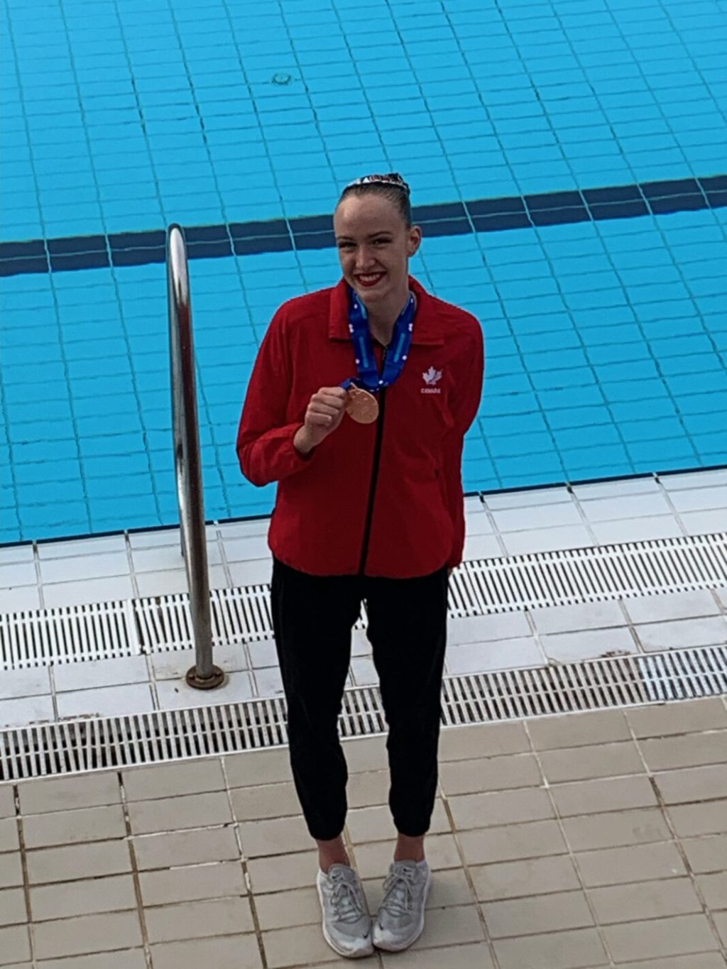 Feature on Artistic Swimmmer Claire&nbsp;Scheffel