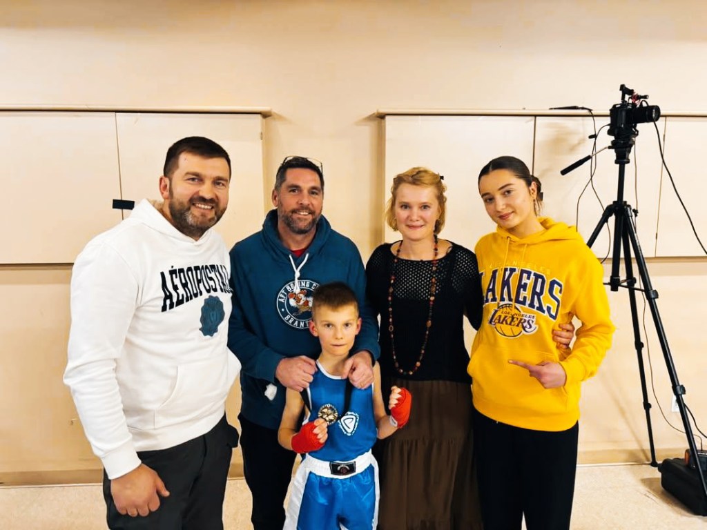 Sports helps connect new Canadian family to the&nbsp;community